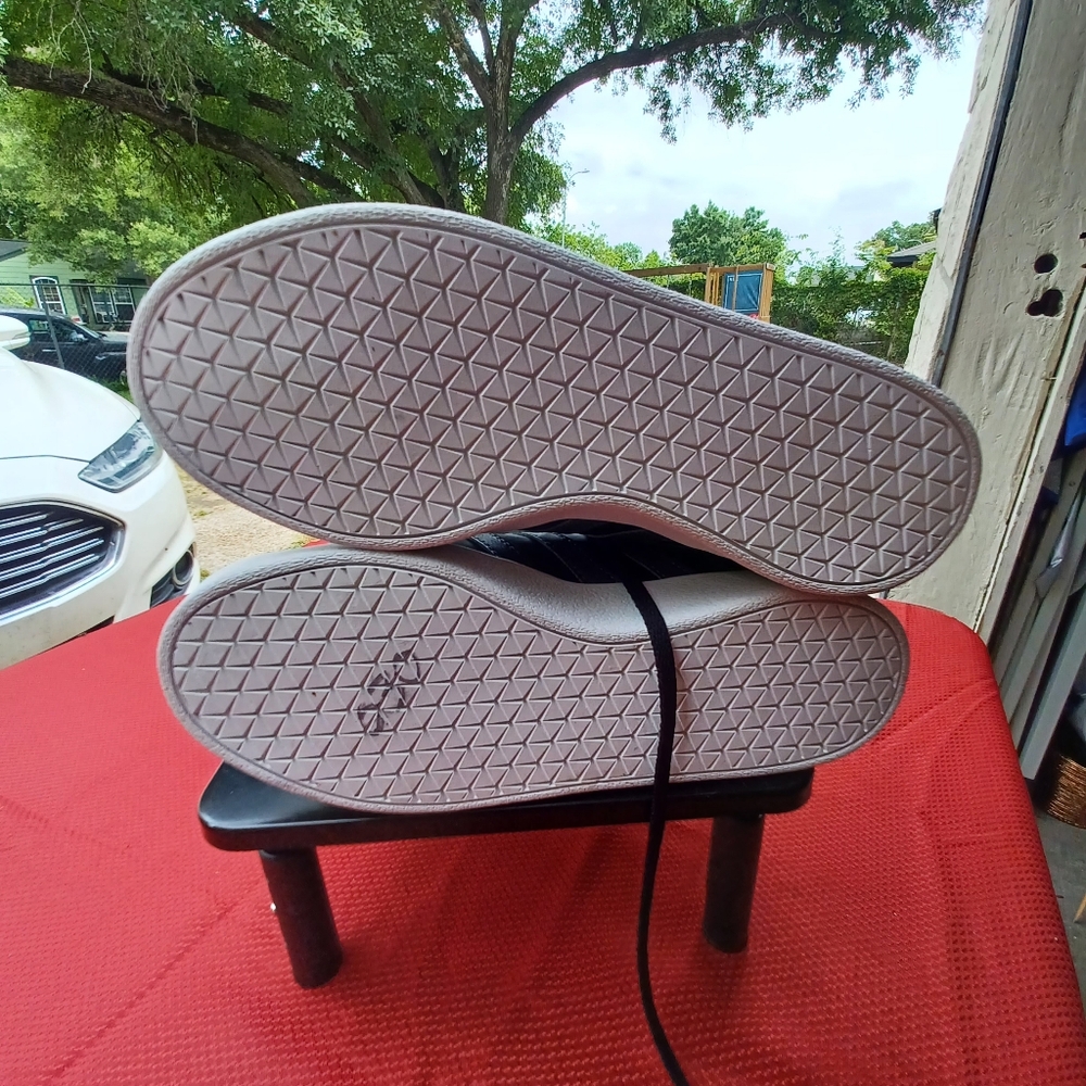 Adidas sneakers - Picture 16 of 16